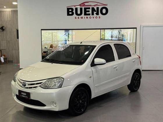 TOYOTA ETIOS 1.5 XS 16V FLEX 4P MANUAL TOYOTA ETIOS 1.5 XS 16V FLEX 4P MANUAL